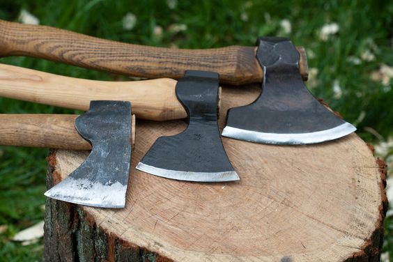 A carpenter's axe is the best axe you may get, at least for my opinion. That's why it is important to know what features to look before buying one. We have made a buyers guide that will tell you exactly what you need and why.