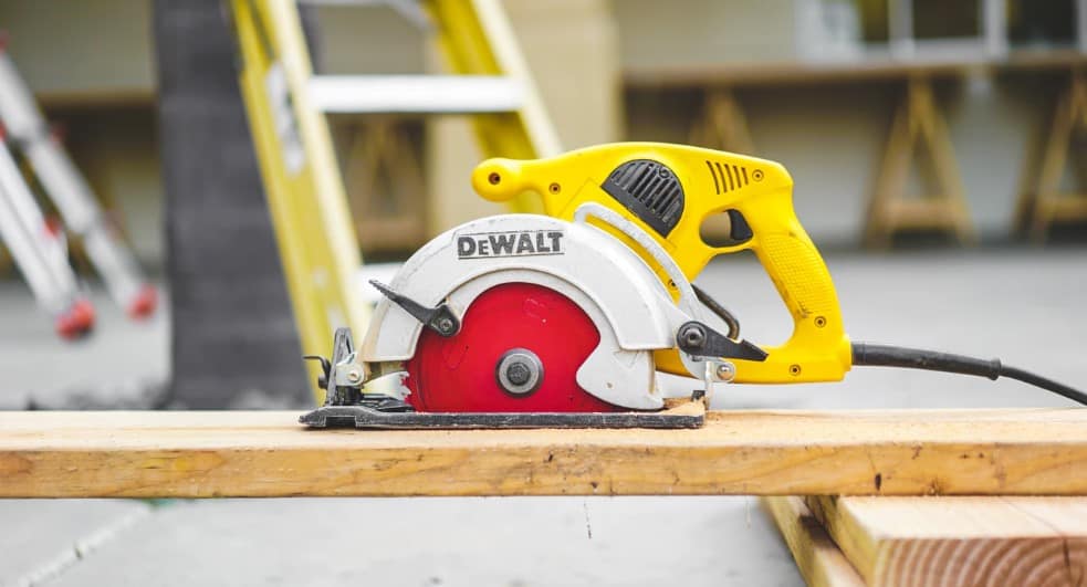 A circular saw is a great tool. If you have a large workshop then you need to own one. It can be used to cut wood, but also metal. It is very portable and helps you to make straight cuts.