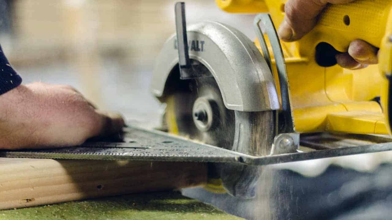 The circular saw can be used to cut a lot of materials. It's mostly used for wood cutting, but it can also be used to cut plastic. 