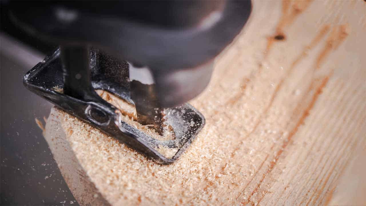 How to Cut Straight With a Reciprocating Saw 6 DIY Tricks