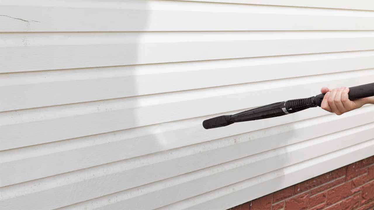 So, what is the best method for removing paint from vinyl siding? The best method depends on many factors such as your budget, the stain that it's used, the size, etc. But, the best way is to use a pressure washer.