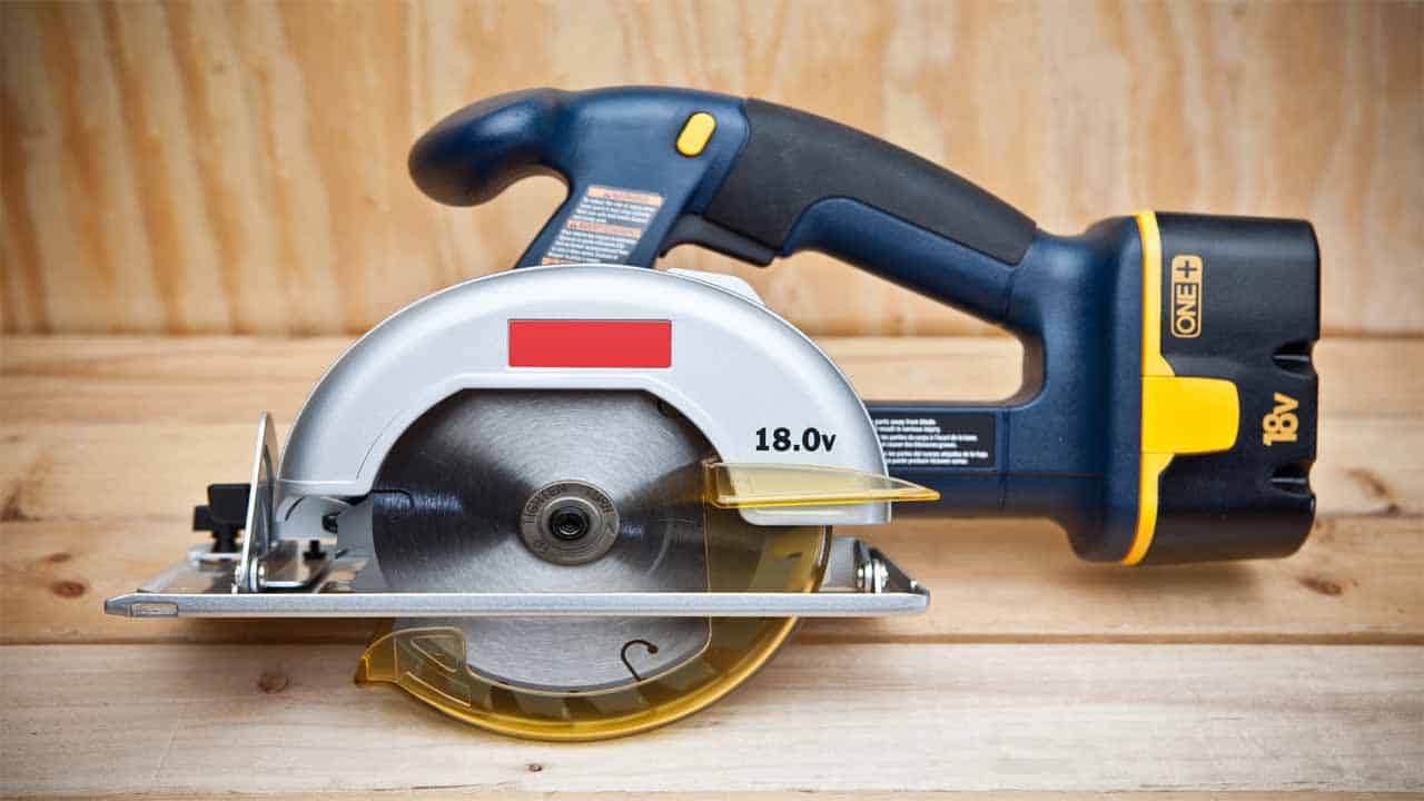 The circular saws are used to make straight and curved cuts. There are two types of circular saws, the corded and cordless versions. Although it's a popular tool, it's still hard to use it. Making straight cuts is hard, you need some experience to do it. But, they are powerful tools and can cut through almost everything.