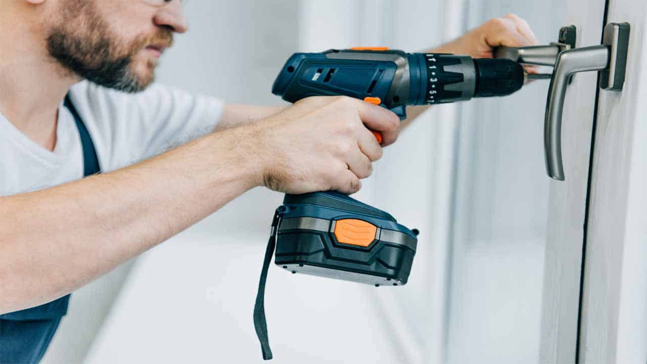 The 20v and 18v cordless drills might not have the same power, it all depends on the brand. So, it's the brand that makes the difference, not the voltage. 